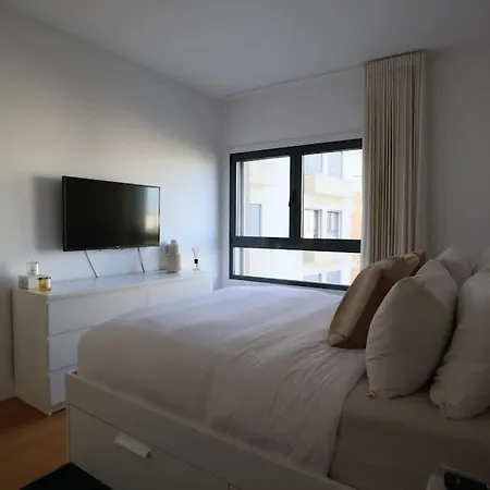 River Terrace & Pool View - Seixal Apartment *