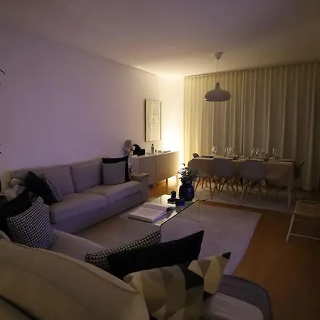 River Terrace & Pool View - Apartamento