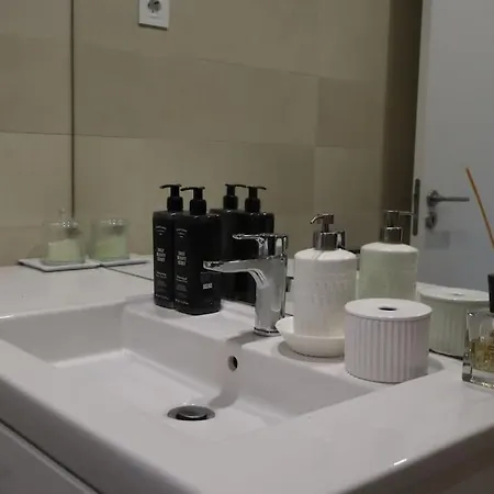 River Terrace & Pool View - Apartamento *