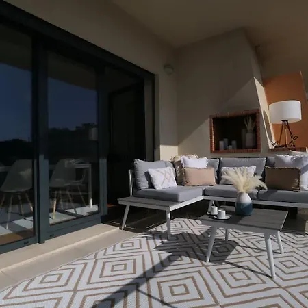 River Terrace & Pool View - Seixal (Setubal)